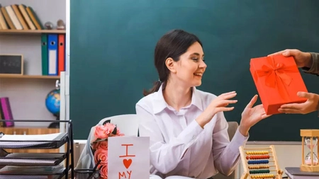 Mesaje de mulțumire pentru doamna învățătoare. Gânduri de apreciere și recunoaștere