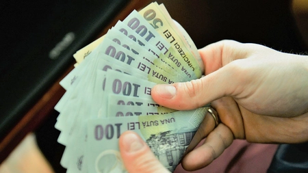 Acest supermarket face angajași și oferă 7.100 de lei salariu, bonuri de masă și prime de Paște și Crăciun