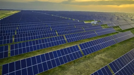 Ieșenii vor investi câteva milioane de euro în parcurile fotovoltaice. Banii provin de la Uniunea Europeană