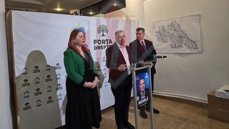 Președintele PMP, Eugen Tomac, alături de liderul Petru Movilă în campanie electorală, la Iaşi - LIVE VIDEO