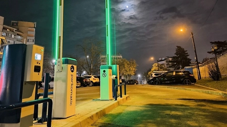 Primăria Iași a montat bariere într-una dintre cele mai aglomerate parcări din oraș! Sunt disponibile 100 de locuri 