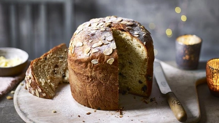 Rețetă de panettone. Cozonac clasic italian, pufos și delicios