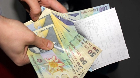 Cel mai bun truc pentru a-ți rămâne bani de sărbători pentru facturi