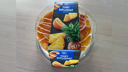 Tortul Diplomat de la Lidl a pus pe jar internauții. Desertul cu 41 de ingrediente a provocat un val de reacții în online