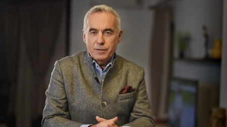 Călin Georgescu răspunde la întrebările jurnaliștilor: „Nu ştiu cine este Bogdan Peşchir”