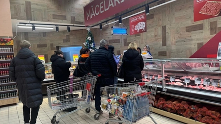 Ieșenii au cumpărat din timp pentru masa de Crăciun ca să nu simtă cât de scump este totul. Coșul de cumpărături poate ajunge până la 4.000 de lei