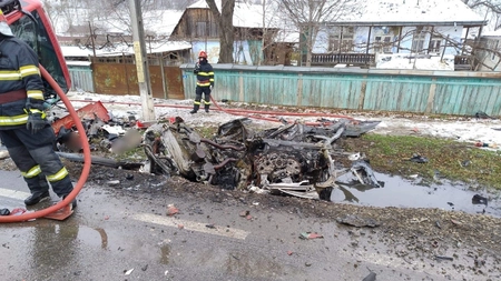 Tragedie în Suceava! Trei ieșeni au murit pe loc într-un cumplit accident rutier