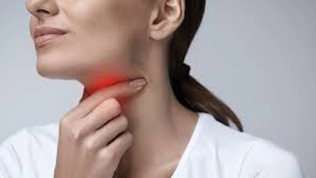Angina streptococică. Care sunt cauzele ce declanșează infecția bacteriană