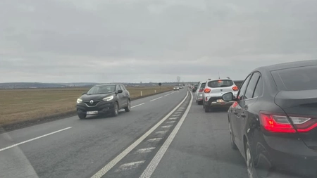 Coloana infinitului la Podu Iloaiei! Șoferii și-au anunțat rudele că nu mai ajung acasă de sărbători: 