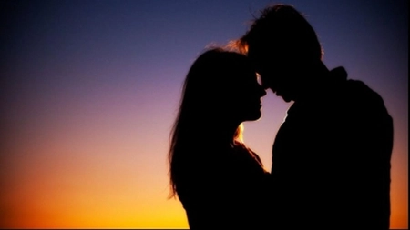 Mesaje de noapte bună romantice. Transmite un gând cald persoanei dragi