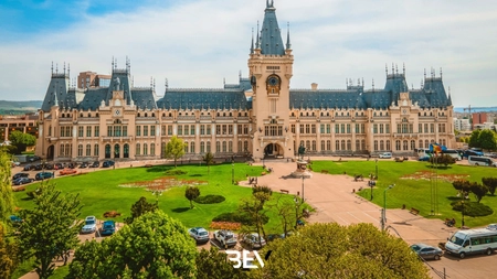 Sticla pentru vin a familiei Kogălniceanu, un simbol al eleganței și rafinamentului, expusă la Palatul Culturii din Iaşi