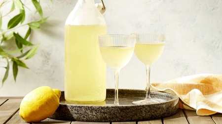 Rețeta Limoncello. Licoare italiană revigorantă