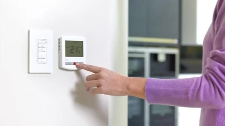 Mulți români greșesc când fac asta! Cum trebuie setat termostatul centralei în zilele geroase