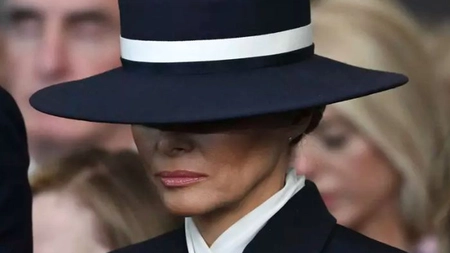 Semnificația ascunsă a ținutei Melaniei Trump de la ceremonia de învestire: Ce greșeală spune Iulia Albu că a făcut