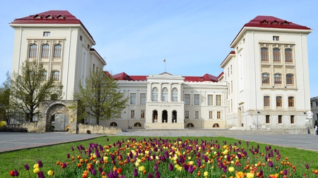 UMF Iași oferă cursuri gratuite de pregătire pentru admitere! Când va fi prima sesiune de simulare
