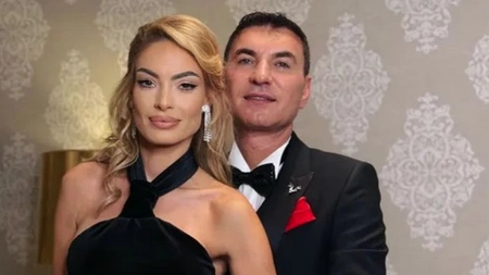 Valentina Pelinel a întors toate privirile la petrecerea de Revelion! Vedetele s-au bătut pe această stațiune