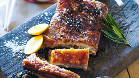 Rețete cu burtă de porc. Tradiție și savoare în bucătărie românească