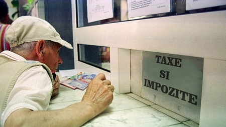 Taxă lunară pentru cei care stau la bloc sau la casă! Câți bani vor scoate din buzunare proprietarii