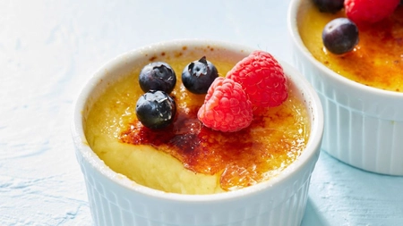 Creme Brulee – rețetă franțuzească de cremă de zahăr ars