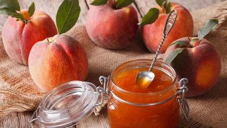 Dulceață de piersici. Cum să pregătești cea mai aromată rețetă cu fructe