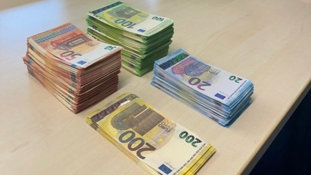O instituție din România a acordat o primă de pensionare de 100.000 de euro. Cine a primit această sumă uriașă