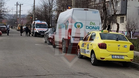 O femeie a căzut de la etajul 2, în Lunca Cetățuii. A fost transportată de urgență la spital