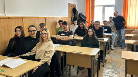 „Istoria comunismului din România”, o disciplină obligatorie pentru elevii de clasa a XII-a! Ce părere au profesorii și elevii ieșeni despre noua materie introdusă în programa școlară