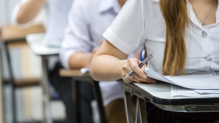Peste 4.700 de elevi de clasa a XII-a, din Iași, s-au înscris pentru probele de competențe lingvistice și digitale, etapa preliminară a examenului de Bacalaureat 2025
