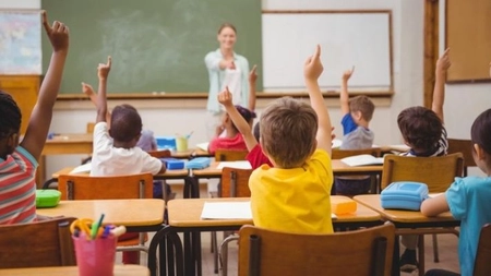 Cursuri gratuite de Securitate Cibernetică și Inteligență Artificială pentru elevii din mediul rural și orașele mici