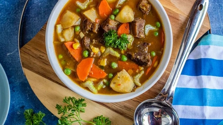 Cea mai delicioasă supă de vită. Gust aromat și carne gustoasă