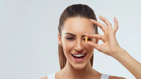 Ce vitamine poți lua pentru pielea uscată. Cum să îți hidratezi și să îți protejezi epiderma