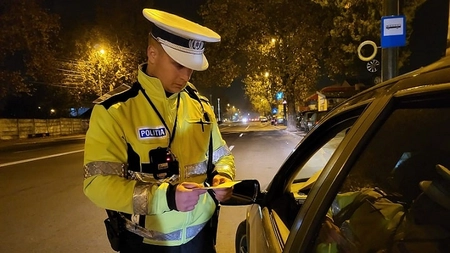 Șapte conducători auto s-au ales cu permisul de conducere suspendat, după ce au fost depistați cu nereguli în trafic de către polițiști