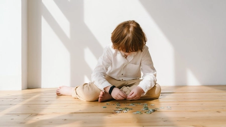 Care sunt simptomele unui autism ușor? Iată dacă se poate trata înainte de apariția semnelor!