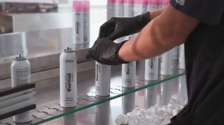O fabrică de cosmetice din România se extinde! Se anunță producții record și noi locuri de muncă