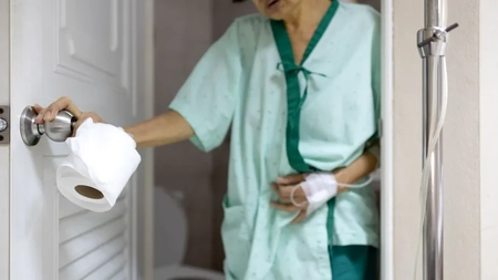 În cât timp trece Clostridium. Persoanele în vârstă, mai vulnerabile la infecția cu bacteria „ucigașă” din flora intestinală