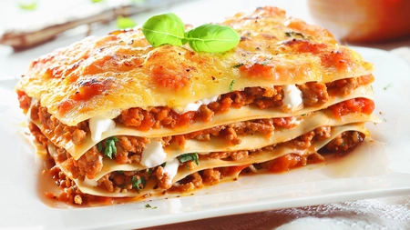 Lasagna cu carne tocată, de ți se topește în gură. Cum să pregătești foi de paste în casă