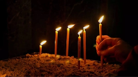 Când este bine să aprindem lumânări la cimitir pentru cei adormiți. Acest obicei creștin este foarte vechi