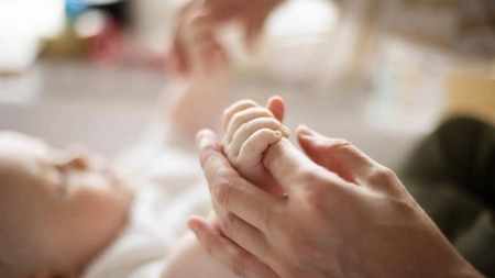 Regulă pentru mamele din România care au beneficiat de concediu de creștere a copilului! Casa de Pensii a făcut anunțul