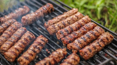 Rețeta originală de mici, veche de 100 de ani! Iată ingredientele care fac toată diferența!