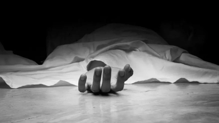 Crimă înfiorătoare la Iași. Un bărbat și-a ucis soția în propria casă, iar mai apoi și-a invitat prietenul la un pahar: „Hai să-ți arăt un cadavru de câine” - FOTO