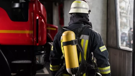 Un incendiu a izbucnit la o casă din comuna Gropnița. Pompierii au intervenit