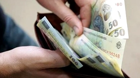 Avertisment pentru românii care plătesc cu bani cash! Acestea sunt bancnotele de care trebuie să se ferească