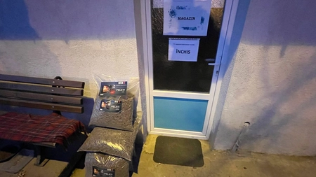 Situație inedită într-un cimitir din Iași! Servicii Publice vinde peleți pentru foc la căpătâiul celor decedați: „Este singurul loc unde putem să comercializăm”