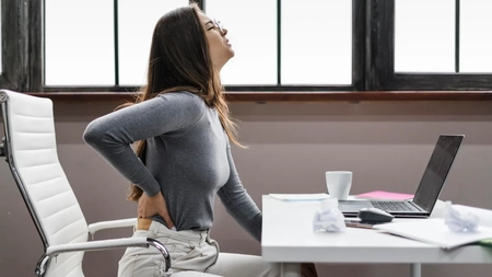 Sciatica, simptome și cauze. Cum să acționezi împotriva durerilor