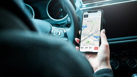 Avertisment pentru șoferii care folosesc aplicații mobile de trafic! Cum pot fi înșelați