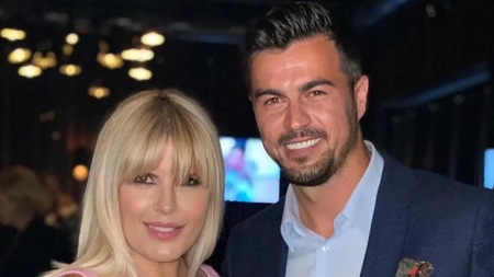 Adrian Alexandrov, surprins în compania unei alte femei. Bărbatul nu s-a ascuns chiar dacă Elena Udrea se află după gratii!