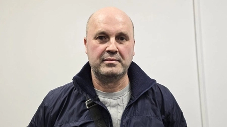 Un ieșean încearcă de o săptămână să ridice cardul mamei sale de la Banca Transilvania, dar este refuzat: „Mama e la pat. Eu sunt împuternicit să îi iau pensia”