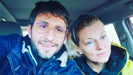 Dana Nălbaru și Dragoș Bucur au propriul serial inspirat din viața lor la țară. Unde poate fi vizionat