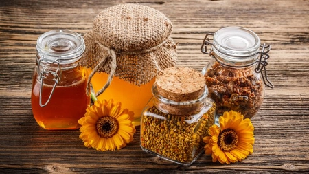 Miere cu propolis, ce beneficii pentru sănătate are această combinație? Iată tot ce trebuie să știi!