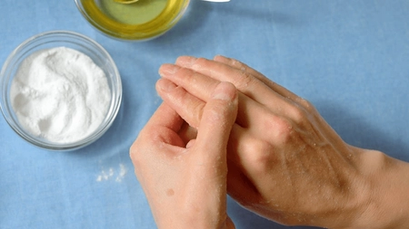 Bicarbonat de sodiu pentru dermatită atopică. Remedii naturiste pentru calmarea iritațiilor